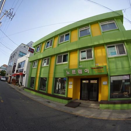 Mokpo Norway Guesthouse מראה חיצוני תמונה